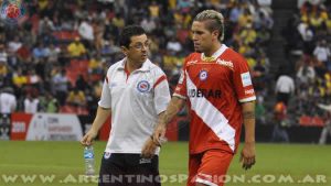 Argentinos Juniors: El médico José Artese junto a Miguel Torren
