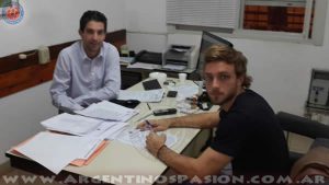 Argentinos Juniors: Lautaro Rinaldi firma su contrato