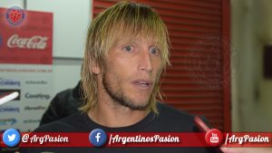 'Argentinos Juniors', 'La Paternal', 'El Bicho', 'Semillero del Mundo', juveniles, 'Gastón Machín', Machín, 'renovación del contrato por tres años'