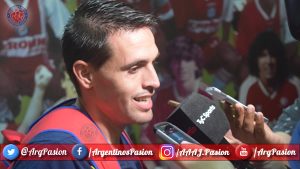 'Argentinos Juniors', 'los Bichos', 'Los Bichitos', Bicho, 'La Paternal, 'Semillero del Mundo', mediocampista, 'Fausto Montero', refuerzo, Montero