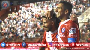 'Argentinos Juniors', 'La Paternal', 'Argentinos Pasión', 'Semillero del Mundo', 'Bichos Colorados', Campeón, 'Bicho Campeón', 'Argentinos Juniors Campeón', Halcón, 'Defensa y Justicia', Superliga, 'fecha 14'