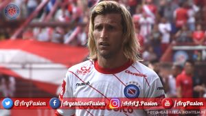 'Argentinos Juniors', 'los Bichos', 'Los Bichitos', Bicho, 'La Paternal, 'Semillero del Mundo', 'Gastón Machín', Machín, mediocampista